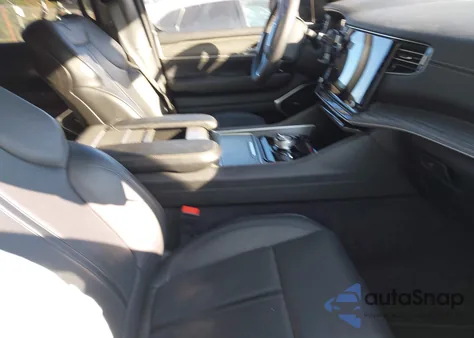 2024 Jeep Wagoneer L Series Iii 4X4 from USA, damaged, VIN 1C4SJSDP7RS168647